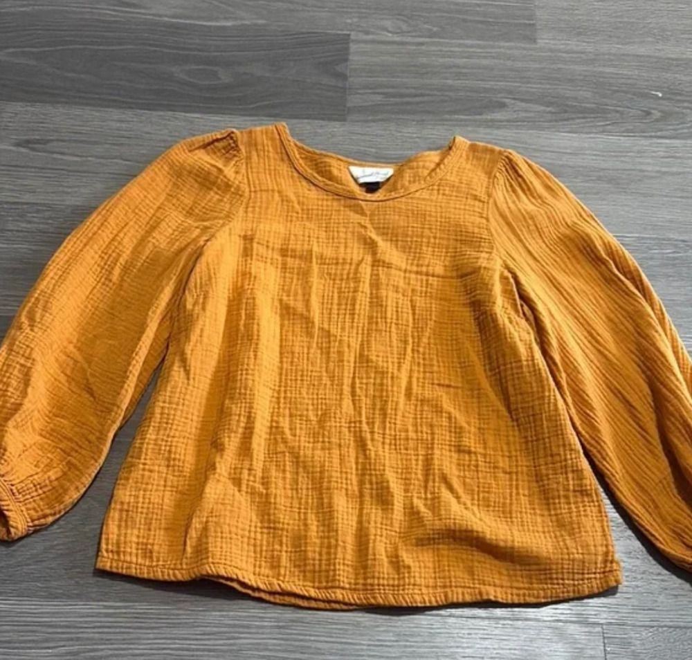Universal Thread Shirt Womens XS Mustard Blouse